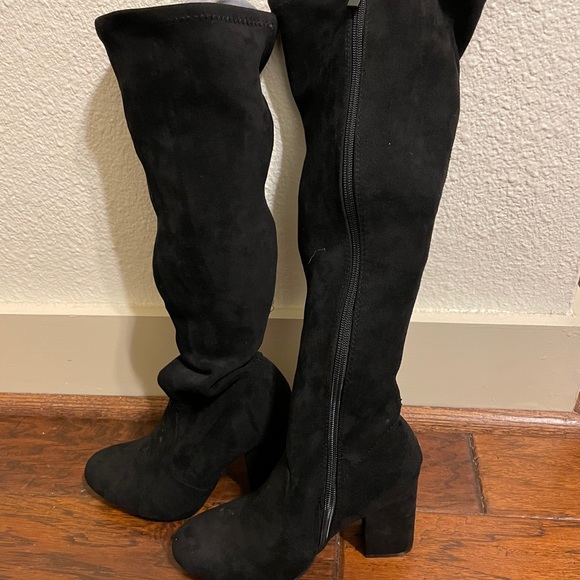 Women's black boots 6 1/2 - Picture 1 of 2